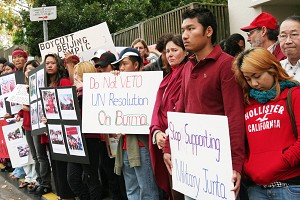 Concerned Bay Area residents call for a boycott of the 2008 Beijing Olympics because of the Chinese government's support of the military regime in Myanmar (Burma). (Ivan Velinov/The Epoch Times)